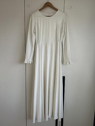 Брюки: Платье 3000 одевала только один раз
Пальто и аксессуары бесплатно — 4