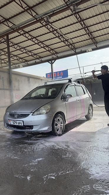 Продажа авто: Honda Fit: 2003 г., 1.3 л, Автомат, Бензин, Хэтчбэк — 1