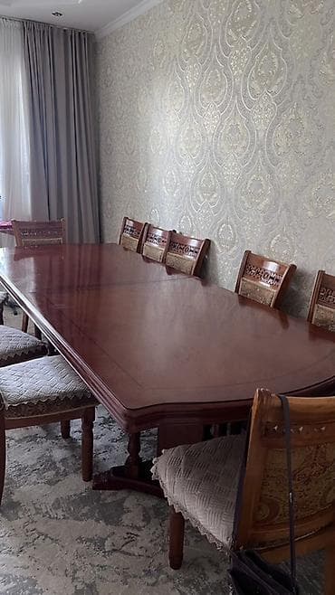 Продам стол из натурального дерева. В комплект входит: 	•	Большой