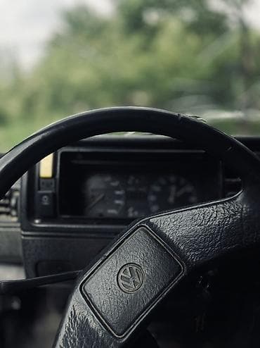 Volkswagen Golf: 1988 г., 1.8 л, Механика, Бензин, Хэтчбэк — 3