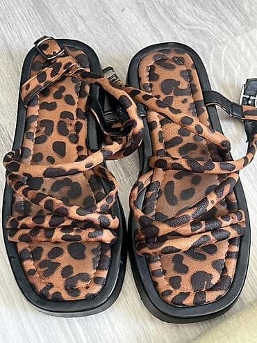Босоножки, сандалии, шлепанцы: Босоножки, 36, Bershka, Б/у, цвет - Коричневый, Бесплатная доставка — 2