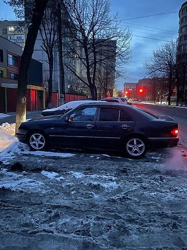 мерседес бенз е 210: Mercedes-Benz E-Class: 1997 г., 5 л, Автомат, Бензин, Седан — 10