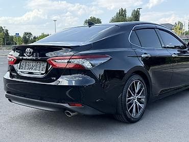Toyota Camry: 2022 г., 3.5 л, Автомат, Бензин, Седан — 6