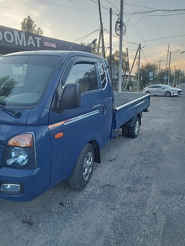 бу токмок: Жеңил жүк ташуучу унаа, Hyundai, Стандарт, 1,5 т — 3