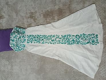 Платье макси в светлом кремовом оттенке с изысканной отделкой. - — 1