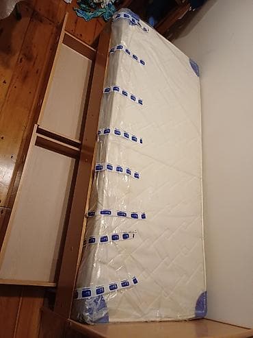 Кресла: Односпальная кровать с матрасом и выдвижными ящиками для хранения — 1