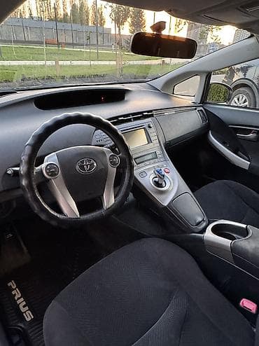 шина сайлун: Toyota Prius: 2012 г., 1.8 л, Автомат, Гибрид — 5