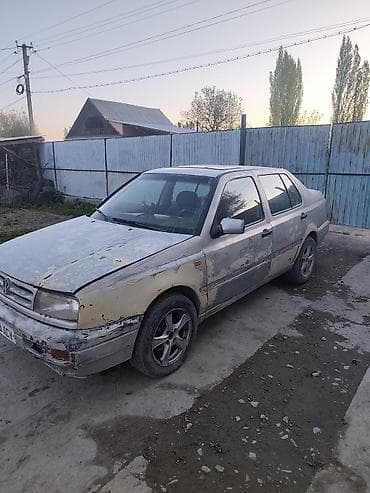 токмок разное: Volkswagen Vento: 1992 г., Седан — 2