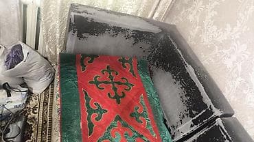 инвалидная коляска даром: Отдам даром старый диван, самовывоз — 1