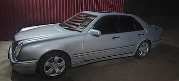 продам в связи с переездом: Mercedes-Benz E-Class: 1998 г., Седан — 2