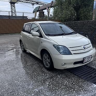 Toyota Ist: 2004 г., 1.5 л, Автомат, Бензин, Хетчбек — 1