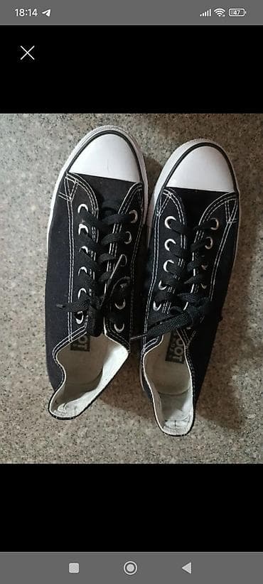 и 40: Три пары обуви очень удобные,красные 38р, черные 40р,бело- черные — 5