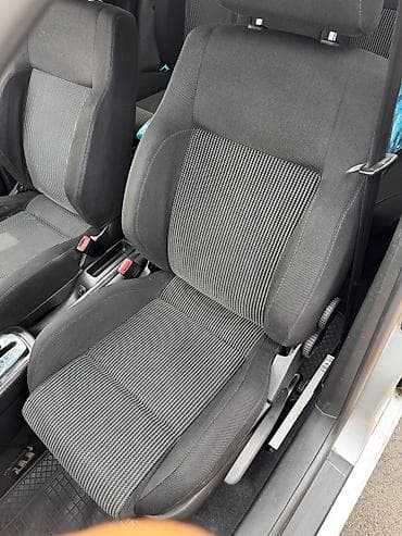 corolla 2004: Volkswagen Golf: 2004 г., 1.8 л, Автомат, Бензин, Хэтчбэк — 9