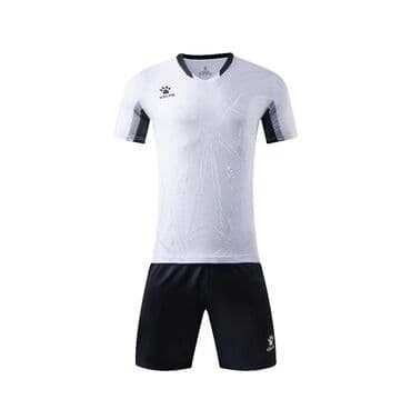 волейболный красовки: Футбольная \ волейбольная форма. Есть количество на команду — 13