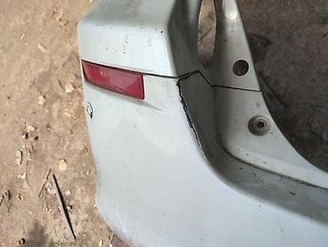 серый ford: Бампер Toyota — 4