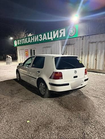 обмен на квартира: Volkswagen Golf: 1999 г., 1.6 л, Механика, Бензин, Хэтчбэк — 1