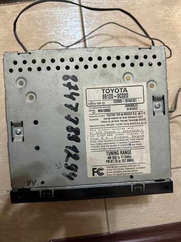 магнитофон на машину: Продаю родной мафон на камри 20-30
все работает — 4