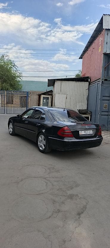 Mercedes-Benz E-Class: 2003 г., Седан — 3