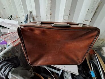 Чемоданы: Продаю чемоданы разные. По 480сом — 5