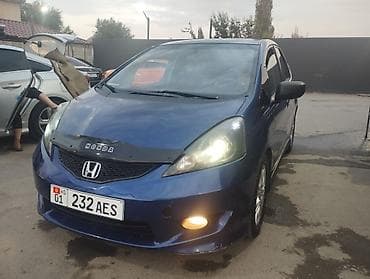 step 2: Honda Fit: 2009 г., 1.5 л, Автомат, Бензин, Хэтчбэк — 6