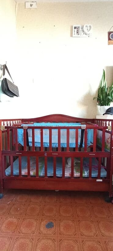 детскую кровать из дерева: Детская кроватка б/у в хорошем состоянии — 1