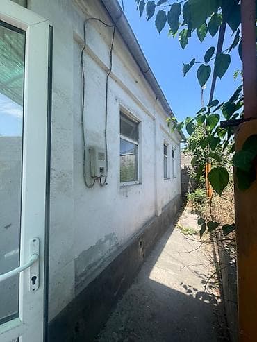 Недвижимость: Продаю дом кирпич 3 комнаты кухня удобства в доме Маевка газ 5 соток — 7
