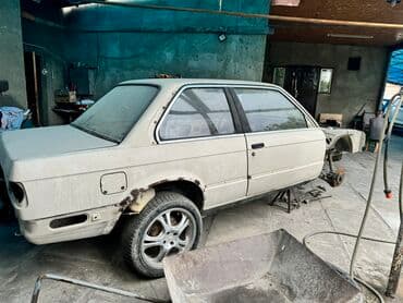крутые машины: BMW 3 series: 1985 г., 3 л, Механика, Бензиновая, Купе — 5