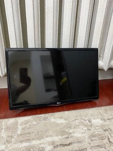 Продаю телевизор LG. Ножки от телевизора имеются . Пульт родной.Цена