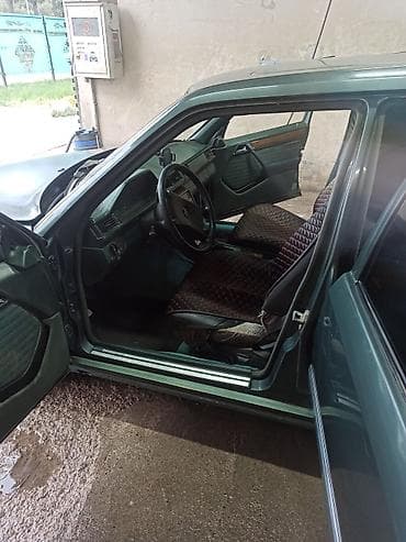Mercedes-Benz W124: 1990 г., 2 л, Кол менен иштөөчү, Бензин, Седан — 5