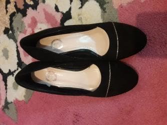 second hend: Пару раз носила. размер 36. красиво смотрится. каблук средний. сост — 6