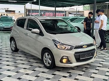 is lexus: Chevrolet Spark: 2017 г., 0.1 л, Автомат, Бензин, Хэтчбэк — 1