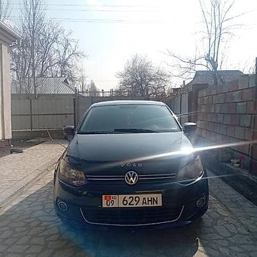 токмок продажа: Volkswagen Polo: 2013 г., 1.6 л, Кол менен иштөөчү, Бензин, Седан — 3