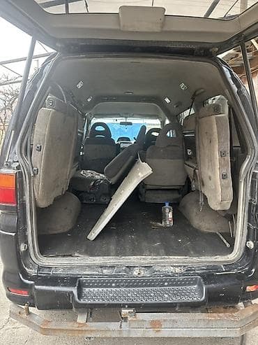 мусор портер: Праворульный микроавтобус/минивэн с просторным салоном и большим — 3