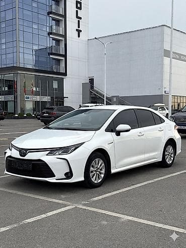 byd plus: Toyota Corolla: 2023 г., 1.8 л, Вариатор, Гибрид — 2