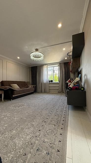 продаю дом ак ордо 1: 🏡 ПРОСТОРНЫЙ ДОМ | ж/м АК-ОРГО | 8 СОТОК 📍ж/м Ак-Орго 📌 От Лущихина — — 7