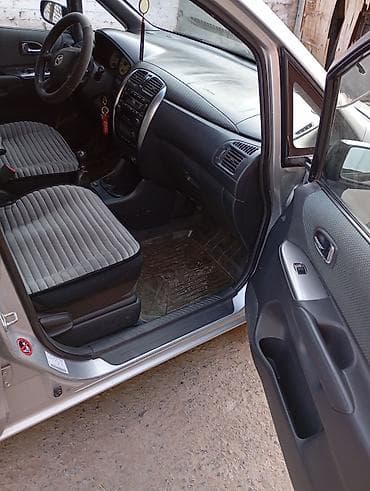 Mazda PREMACY: 2002 г., Механика, Минивэн — 7
