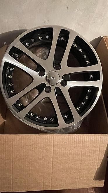 r13 на: Литые Диски R 13 Vossen, отверстий - 4 — 1