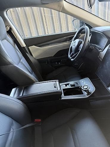 экран на машину: Weltmeister E5, 2021 г., 85000 км, Передний, В наличии — 2