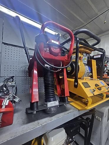 трамбовка бензиновый: Бензиновый вибро рейка (трамбовка) для уплотнения бетон жидкости — 3