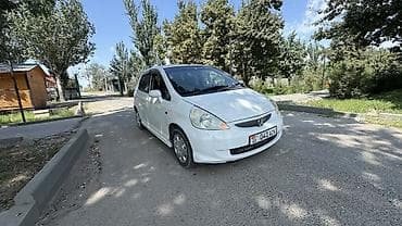Honda Fit: 2003 г., 1.3 л, Автомат, Бензин, Хэтчбэк