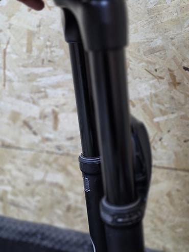 Велозапчасти: Вилка RockShox Lyrik Ultimate (DebonAir, Charger) - Диаметр колес — 2
