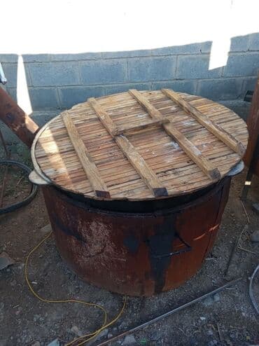 столы для посуды: Сдаём в аренду казаны и очок. Казан объемом 15л в комплект входит — 5