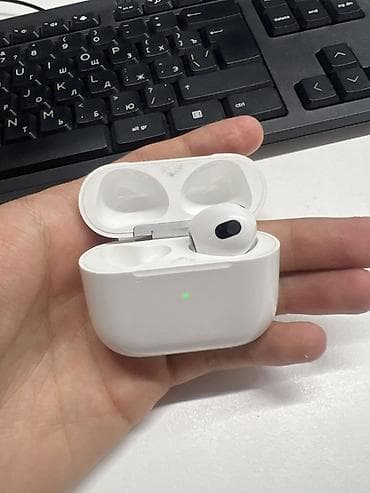 12 iphone mini: Куплю левый наушник airpods 3 — 1
