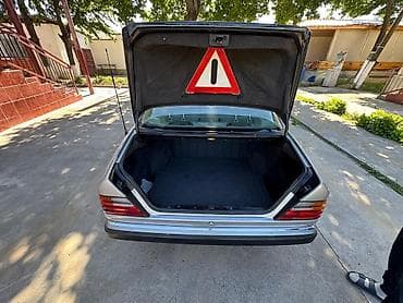 2 jz: Mercedes-Benz W124: 1993 г., 2.2 л, Механика, Бензин, Седан — 6