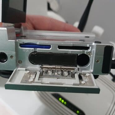 камера вид: Продаётся цифровая видеокамера, дешево Имеется: • Шнур для — 8