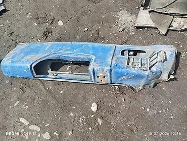 присеп лековой: Кузовные детали . задний стойки на спринтер правая част .#стойка — 10