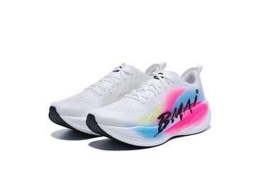 BMAI Carbon Fly. Кроссовки для элитных бегунов на длинные дистанции