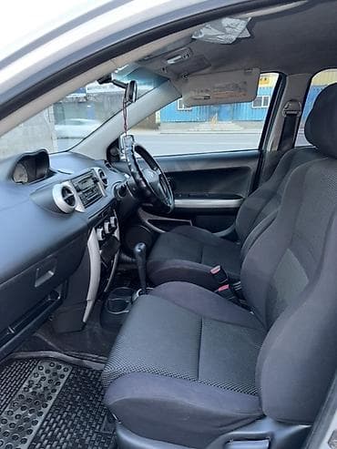 mini car: Toyota Ist: 2003 г., 1.3 л, Автомат, Бензин, Хэтчбэк — 3