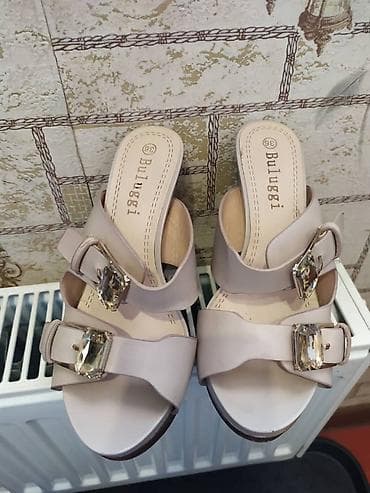 Босоножки, сандалии, шлепанцы