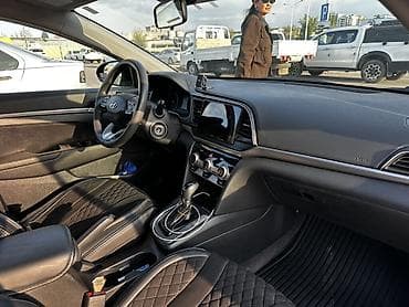 задние фонари w140: Hyundai Elantra: 2018 г., Автомат, Бензин, Седан — 6